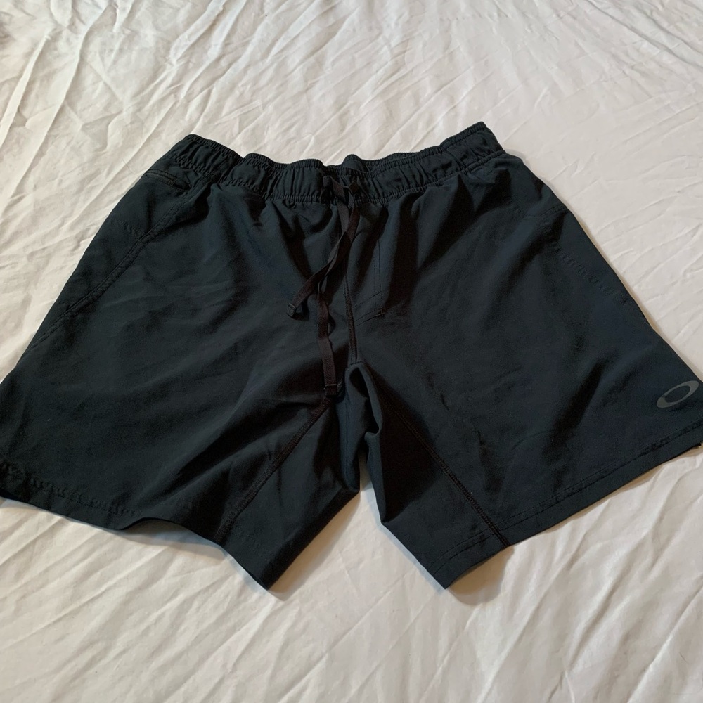 Men’s Oakley Shorts Size:M